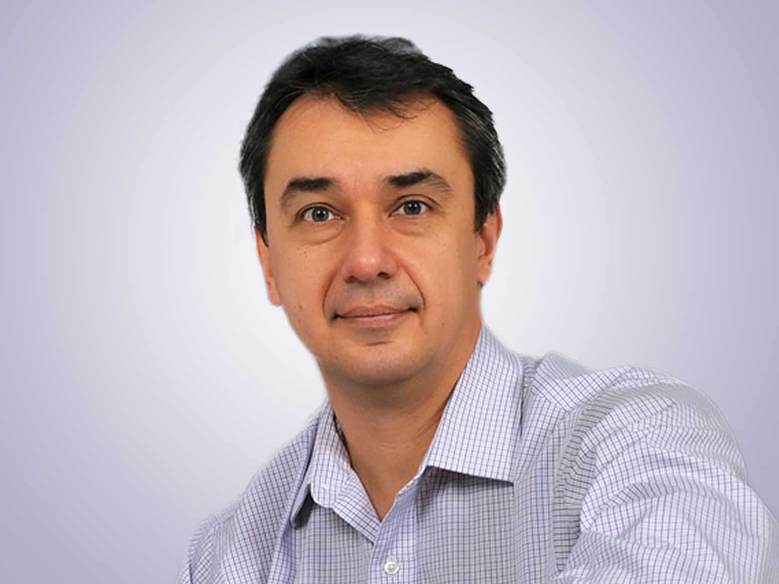 Вадим Козуб Руководитель Иммиграционного
Отдела